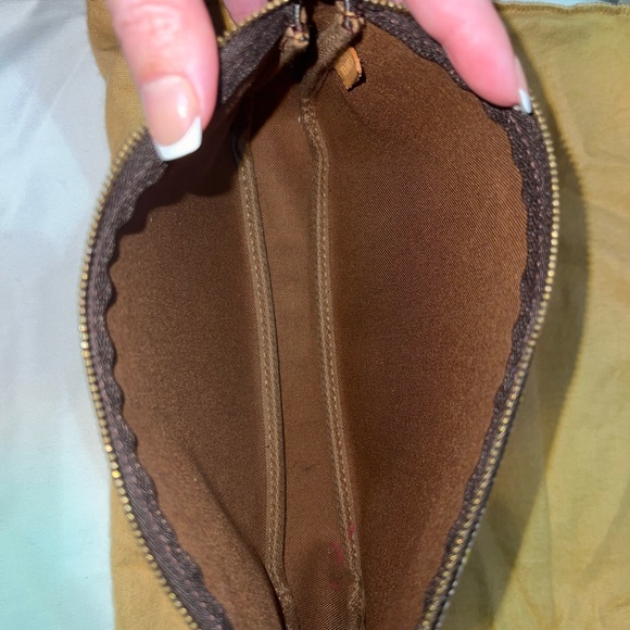 Louis Vuitton Pochette Accessories - Picture 3 of 12